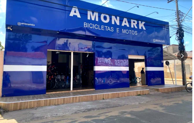 Fachada da loja A MONARK
